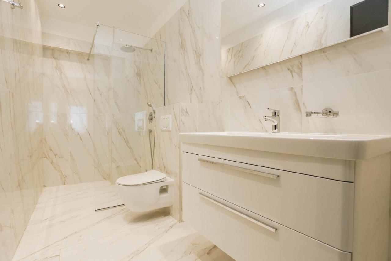 Beachfront Luxury Apartment Budva Buitenkant foto