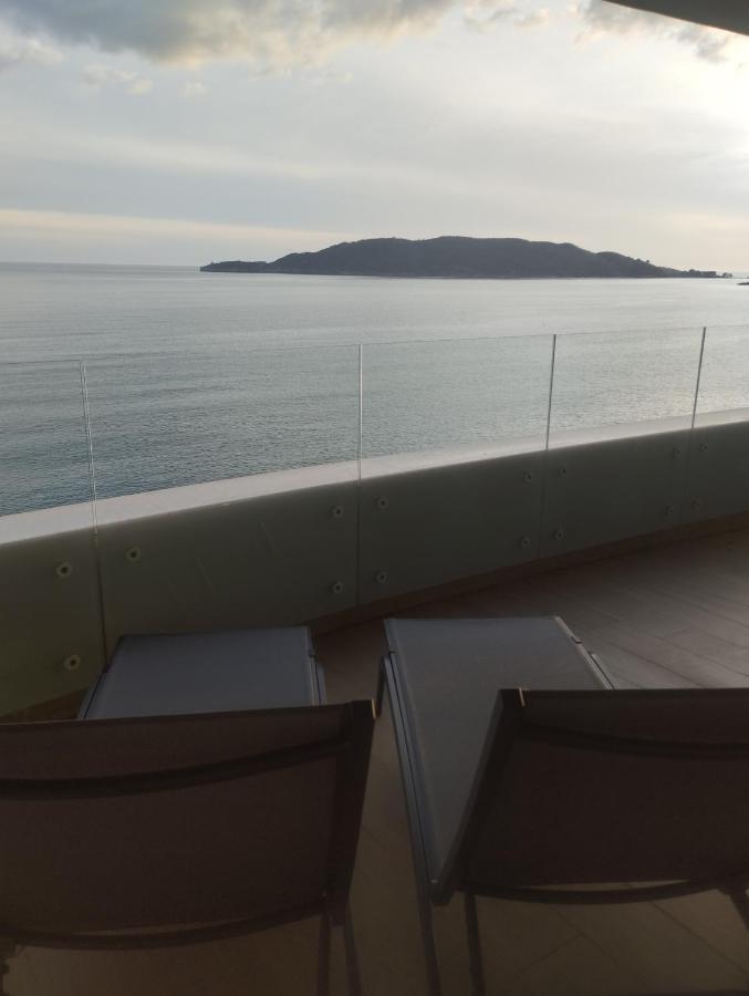 Beachfront Luxury Apartment Budva Buitenkant foto