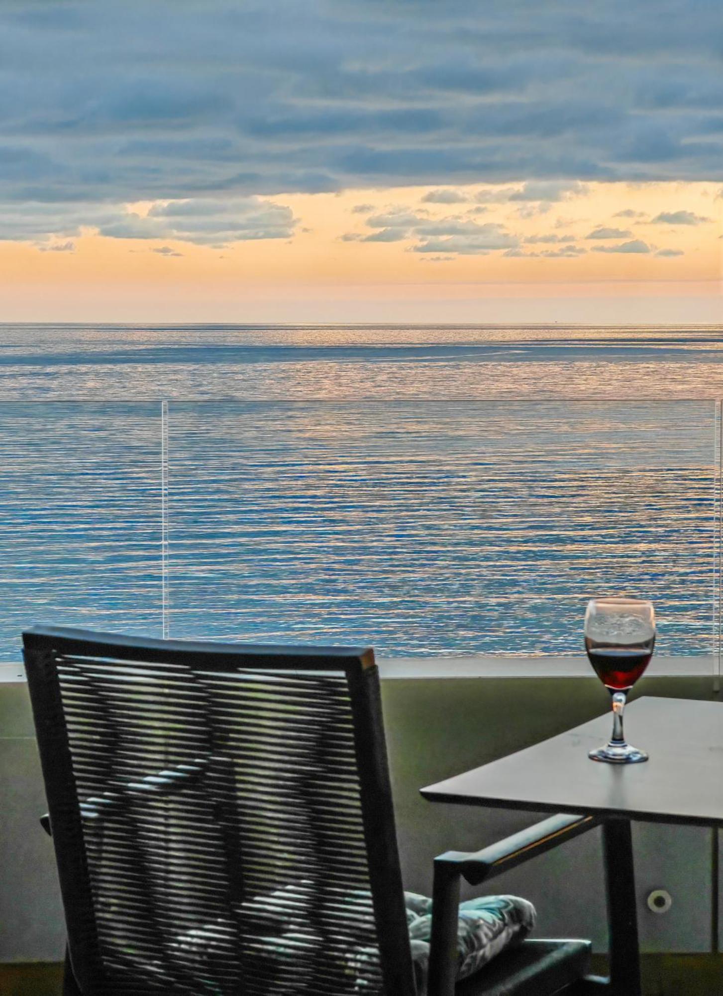 Beachfront Luxury Apartment Budva Buitenkant foto