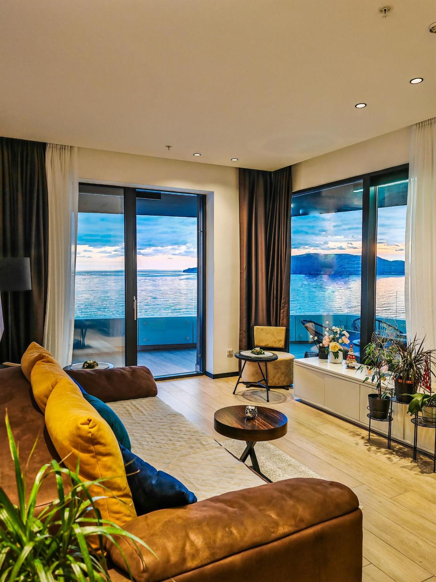 Beachfront Luxury Apartment Budva Buitenkant foto